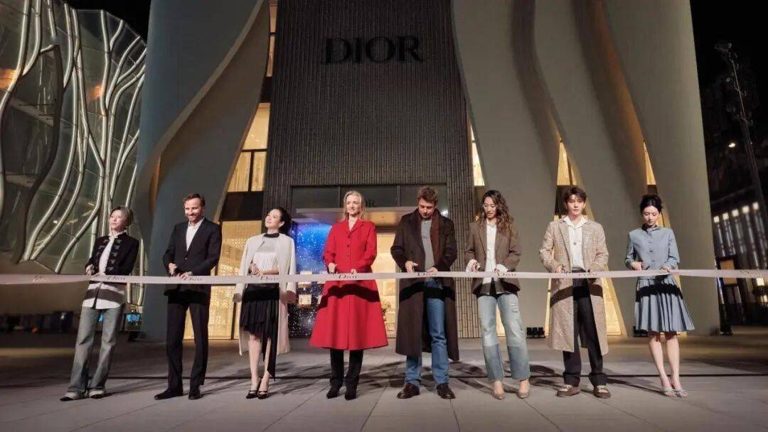 京这回的新风貌真的赢大了！不朽情缘网站迪奥之家落地北(图1)